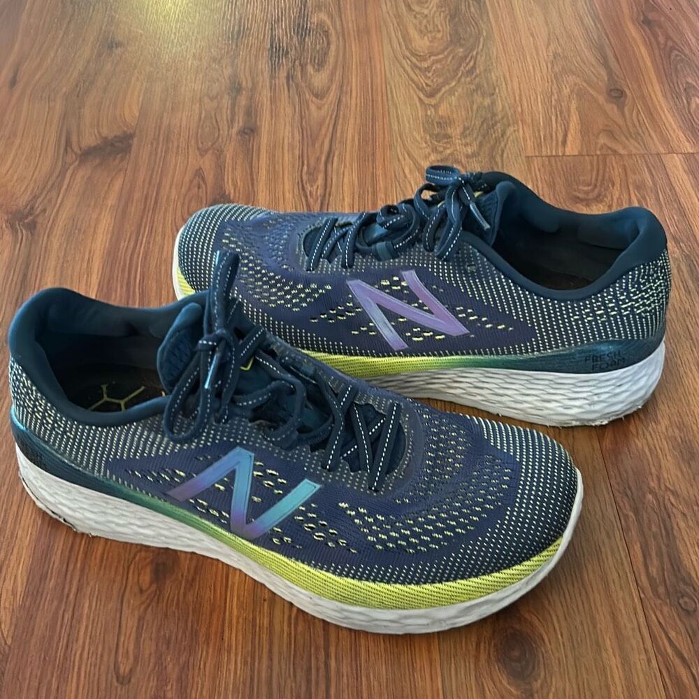 New Balance Men's fresh foam blue running sneakers size 8.5